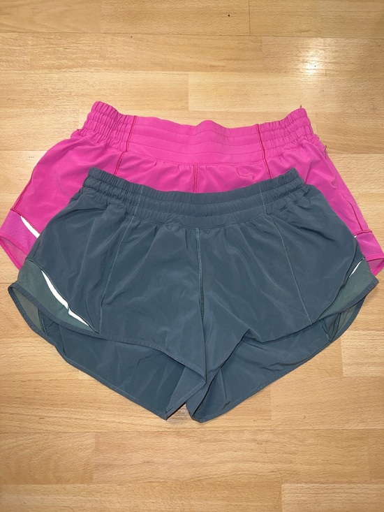 lululemon athletica Pants - LULULEMON Hotty Hot lined shorts 2.5”